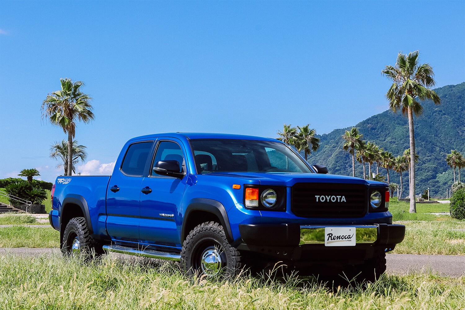 Toyota Tacoma Goes Retro, Gets a Classic Land Cruiser-Inspired Makeover