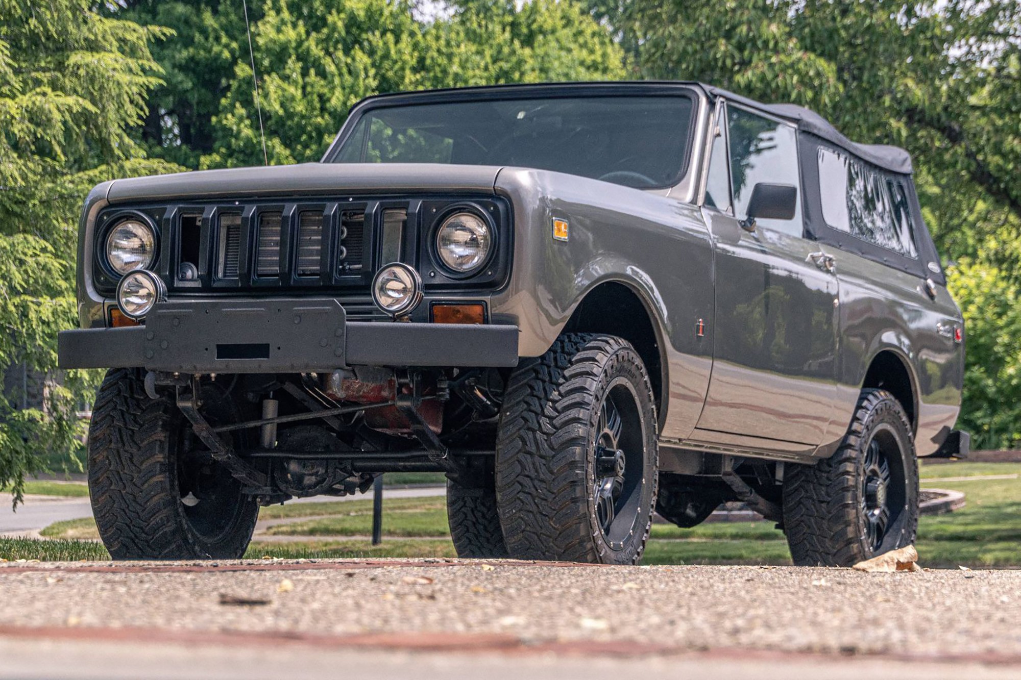 Hemmings Auctions Weekly Round Up: 1974 Camaro Z28, 1999 Land Cruiser, 1965 Continental Convertible