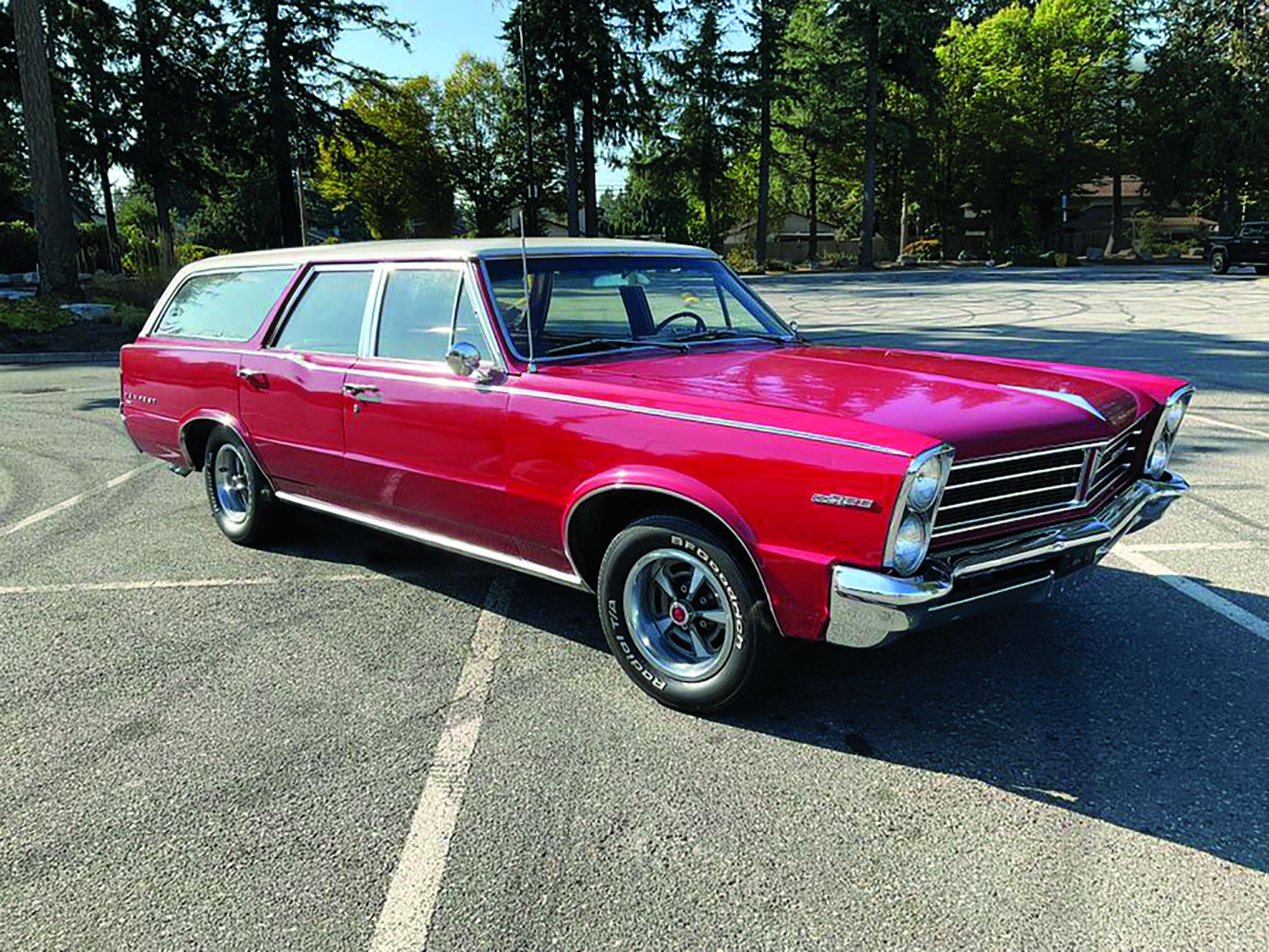 A Brief Look At A Rare 1965 Pontiac Tempest Custom Safari