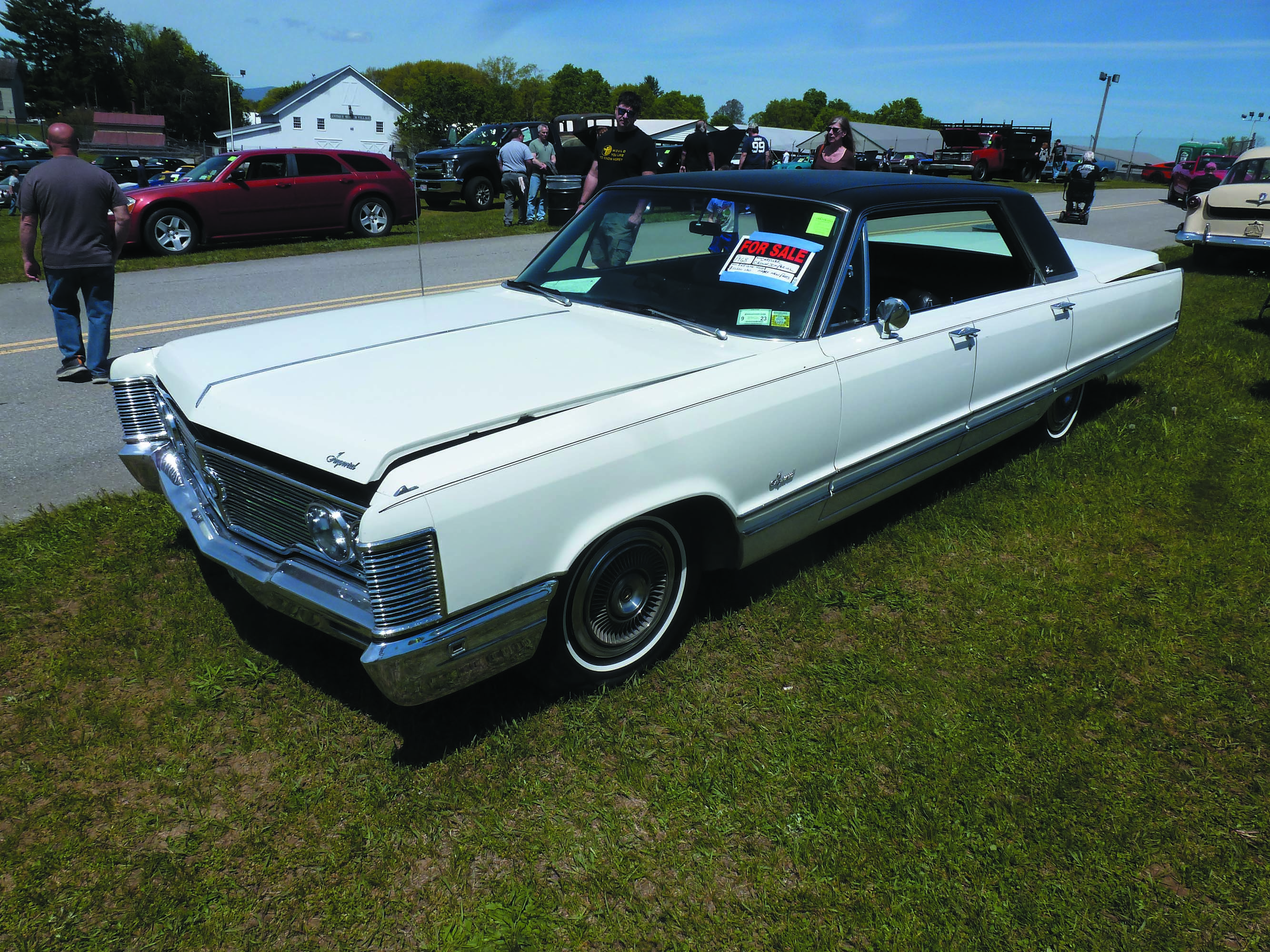 This 1968 Imperial Crown Hardtop Sedan Offered Big Style For Little Money