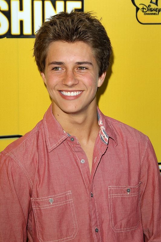 Billy Unger Birthday Real Name Age Weight Height Fami - vrogue.co