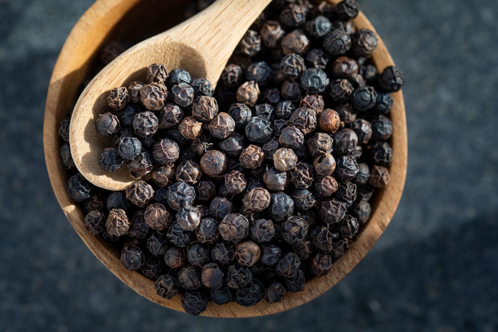 Can Dogs Eat Black Pepper? Here's All The Truth You Need To Know! Kidadl