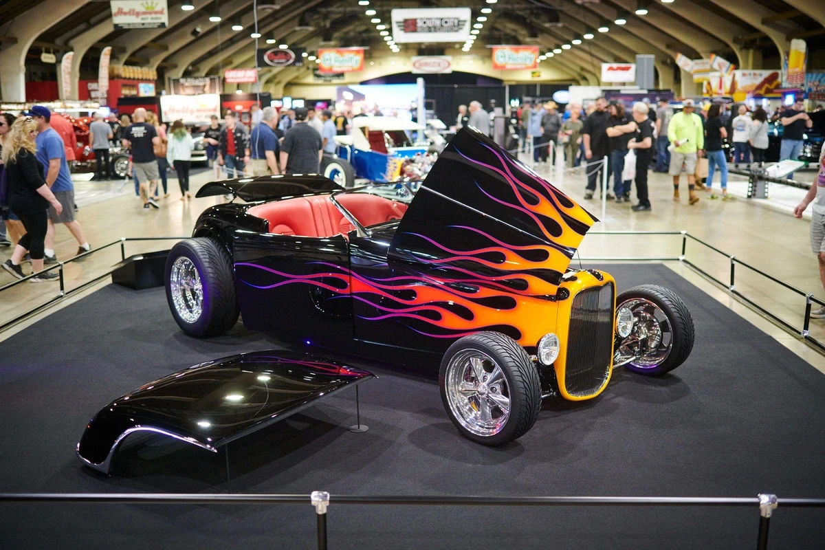 Hemmings Partners with 2024 Grand National Roadster Show, Brings 50 Classics to Car Corral