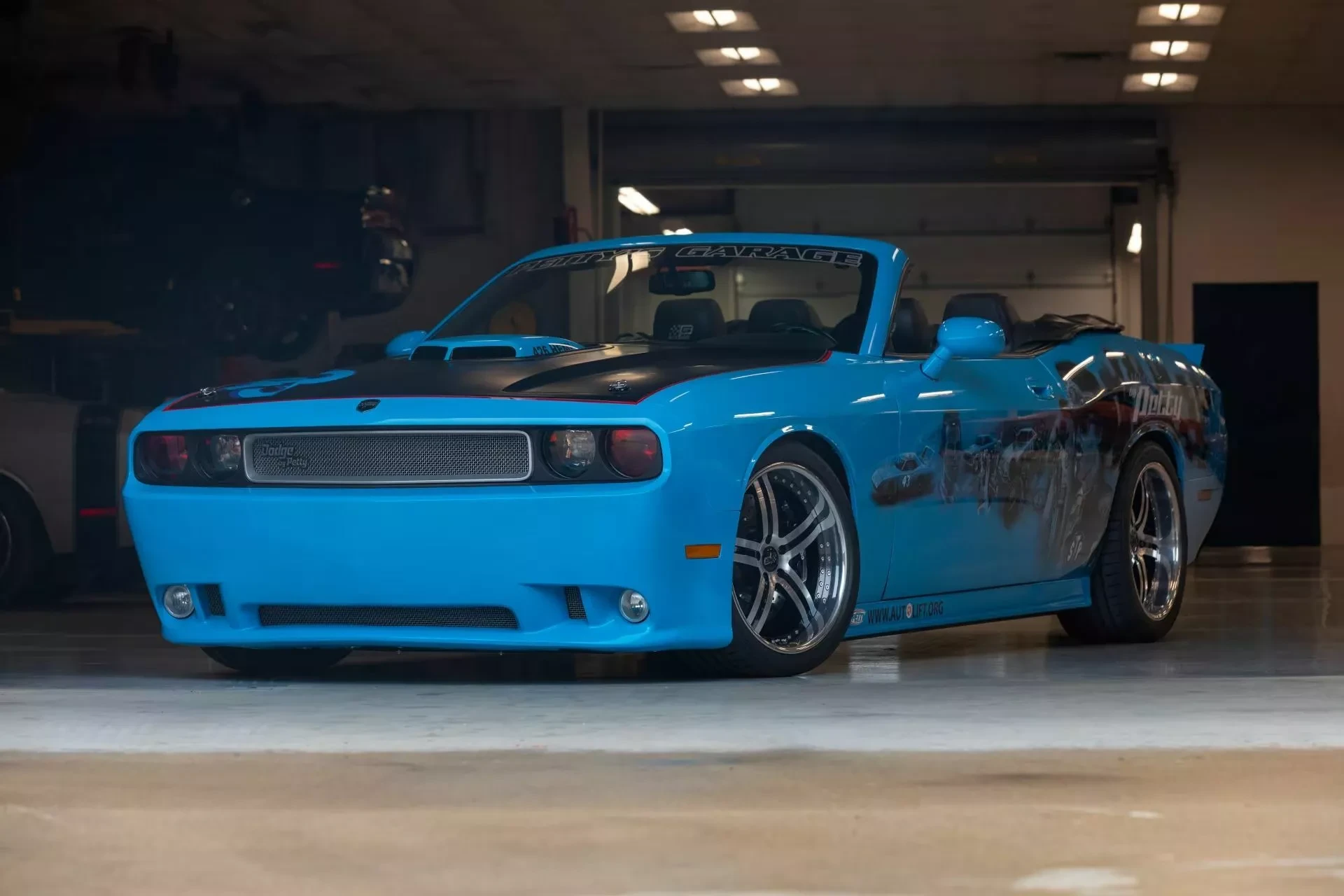 7.0-liter Hemi-Powered Dodge Challenger Richard Petty Tribute Car Expected to Fetch Over $160,000 at Auction