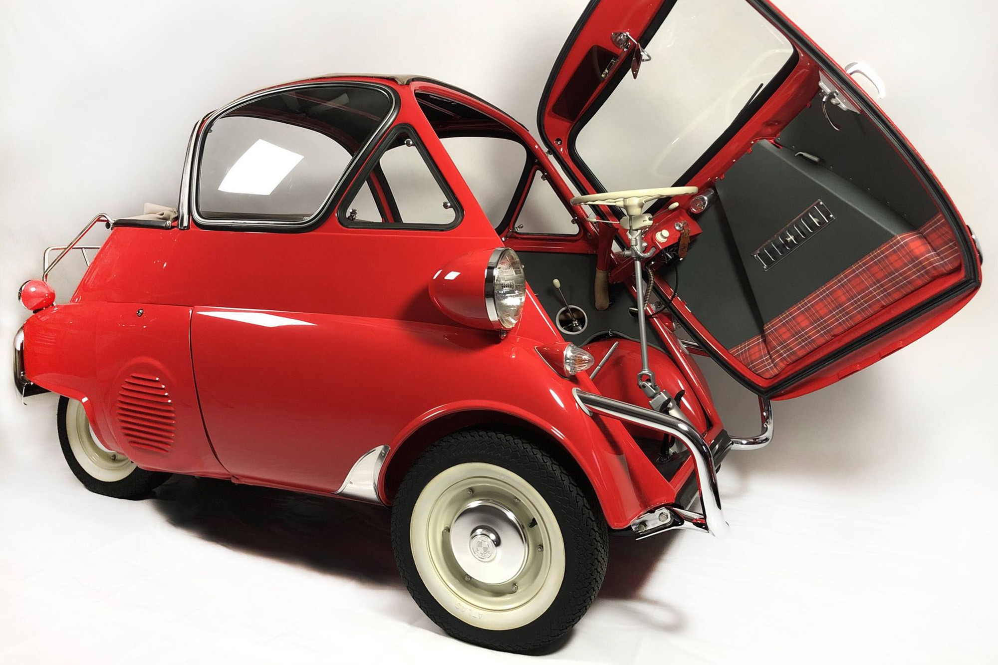 Record-Setting Sale of a 1957 BMW Isetta Microcar on the Hemmings.com