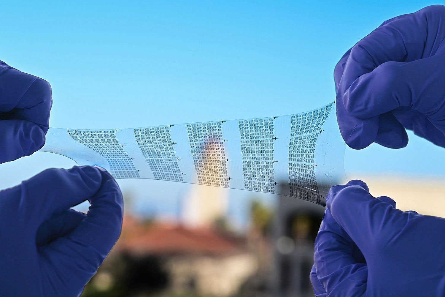 Stretchy Circuits Break Records for Flexible Electronics Stretchy Circuits Break Records for Flexible Electronics