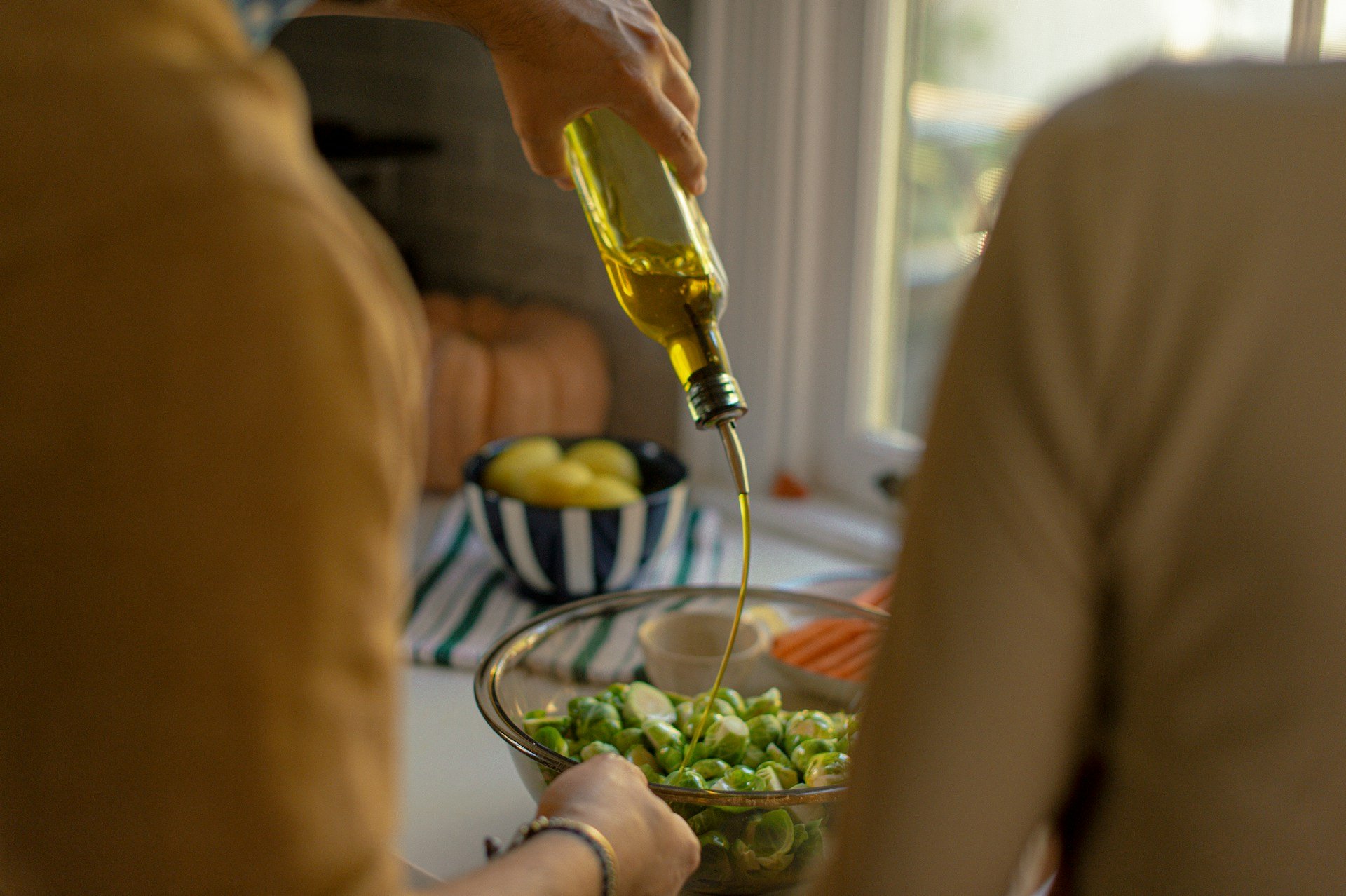 Phthalate chemicals found in popular olive oils - EHN