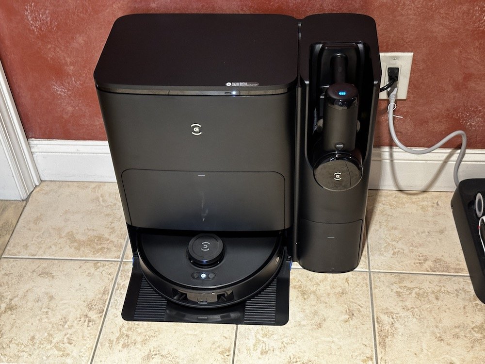 Ecovacs Deebot T30S: Smart Vacuum & Mop Combo - Gearbrain