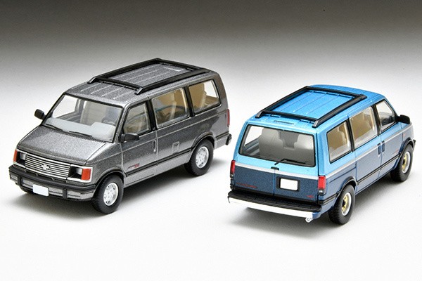 The 1994 Chevrolet Astro EXT Is An Unlikely 1:64-Scale Diecast Subject