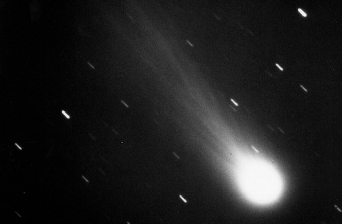 Meteor Shower Rains Halleys Comet Bits On Earth Tonight Seeker