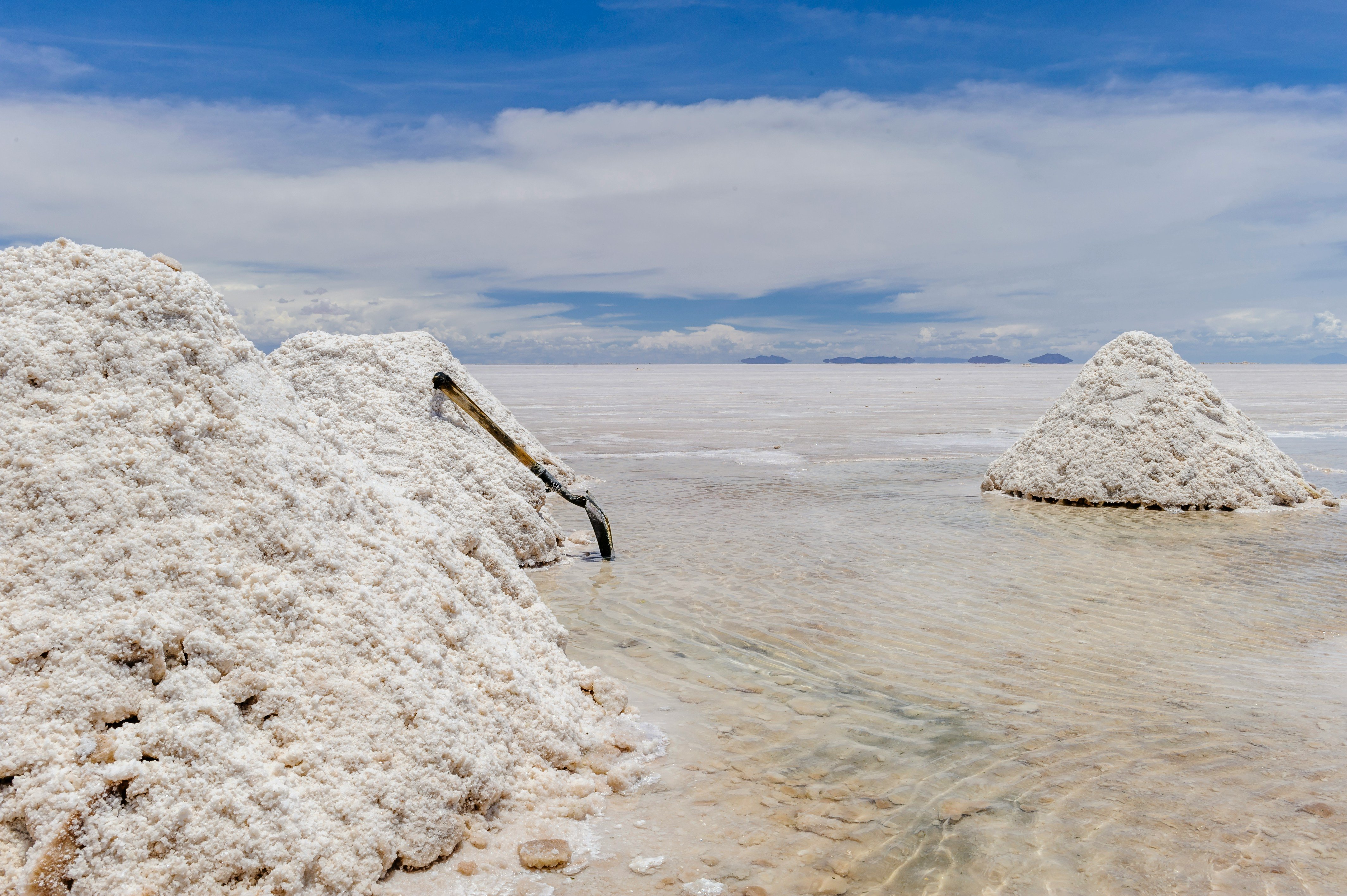 Bolivia: cooperativas mineras piden modificar la protección del Salar de Uyuni para explotar litio