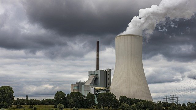 Trump blocks aging Michigan coal plant closure, igniting clash over clean energy rollback