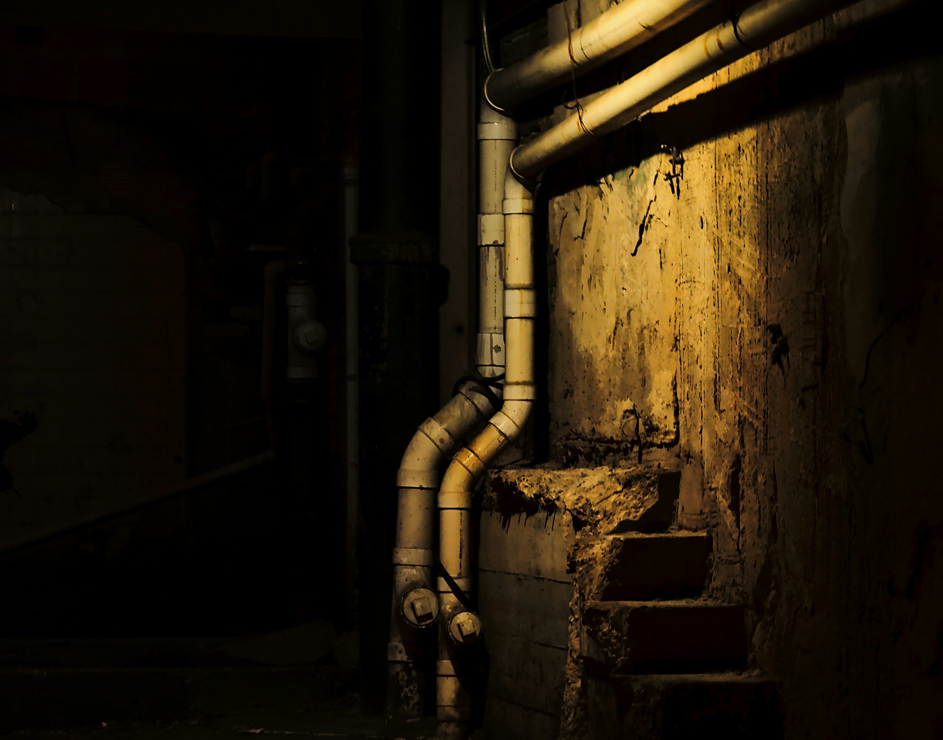 Chicago’s lead pipe replacement plan defies federal deadlines and leaves health risks in place