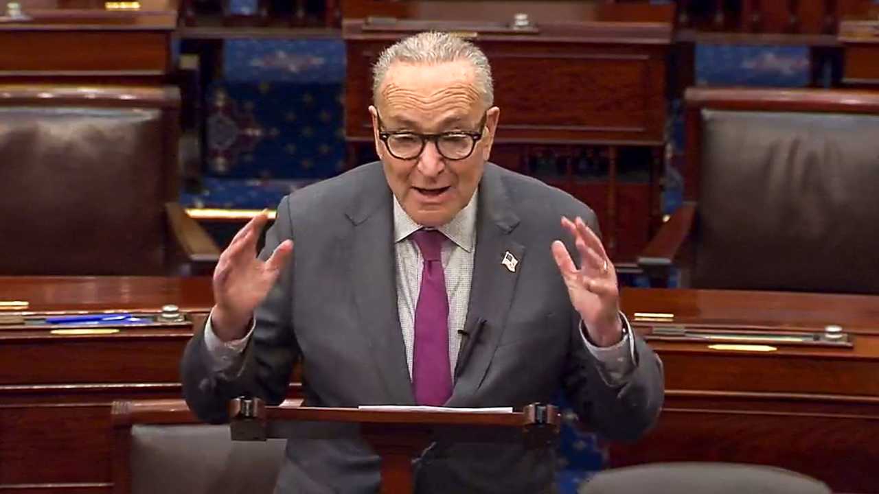 'Hold on to your hats!' Chuck Schumer shocks by siding with MTG in GOP attack