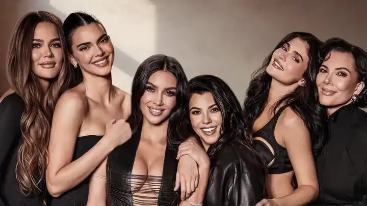 5 of the most-talked-about moments from The Kardashians season 7 premiere episode