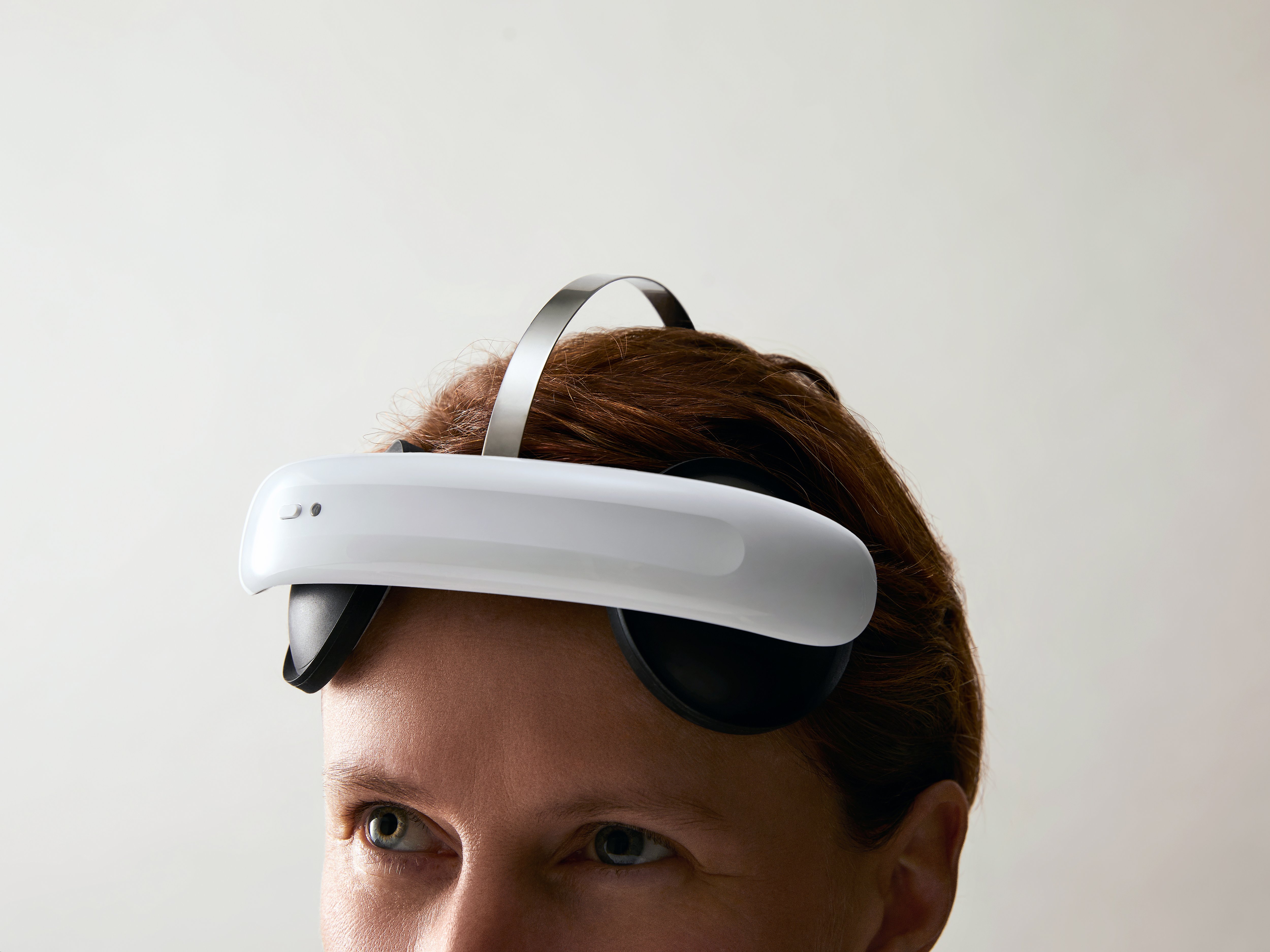 TheBrainD tDCS 動作確認済み 未使用スポンジ1セット付属 TheBrainDriver tDCS Device v2.1 + 6 Extra Pairs of Sponges. Ships Worl