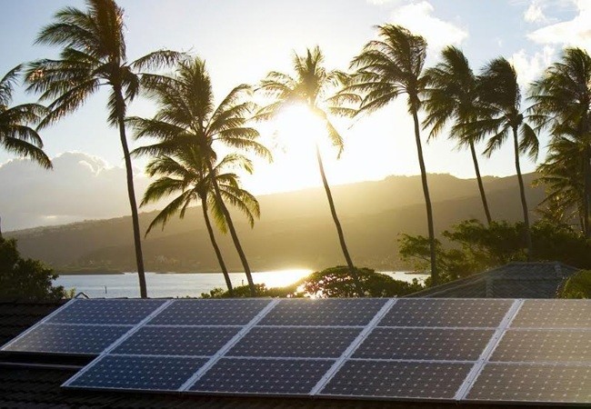 As Hawaii Aims for 100% Renewable Energy, Other States Watching