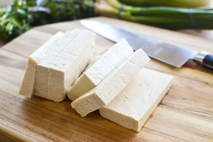 Bệnh gut có nên ăn đậu phụ không ?