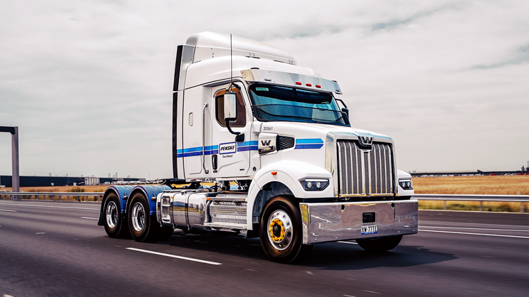 Penske Sleeper Truck