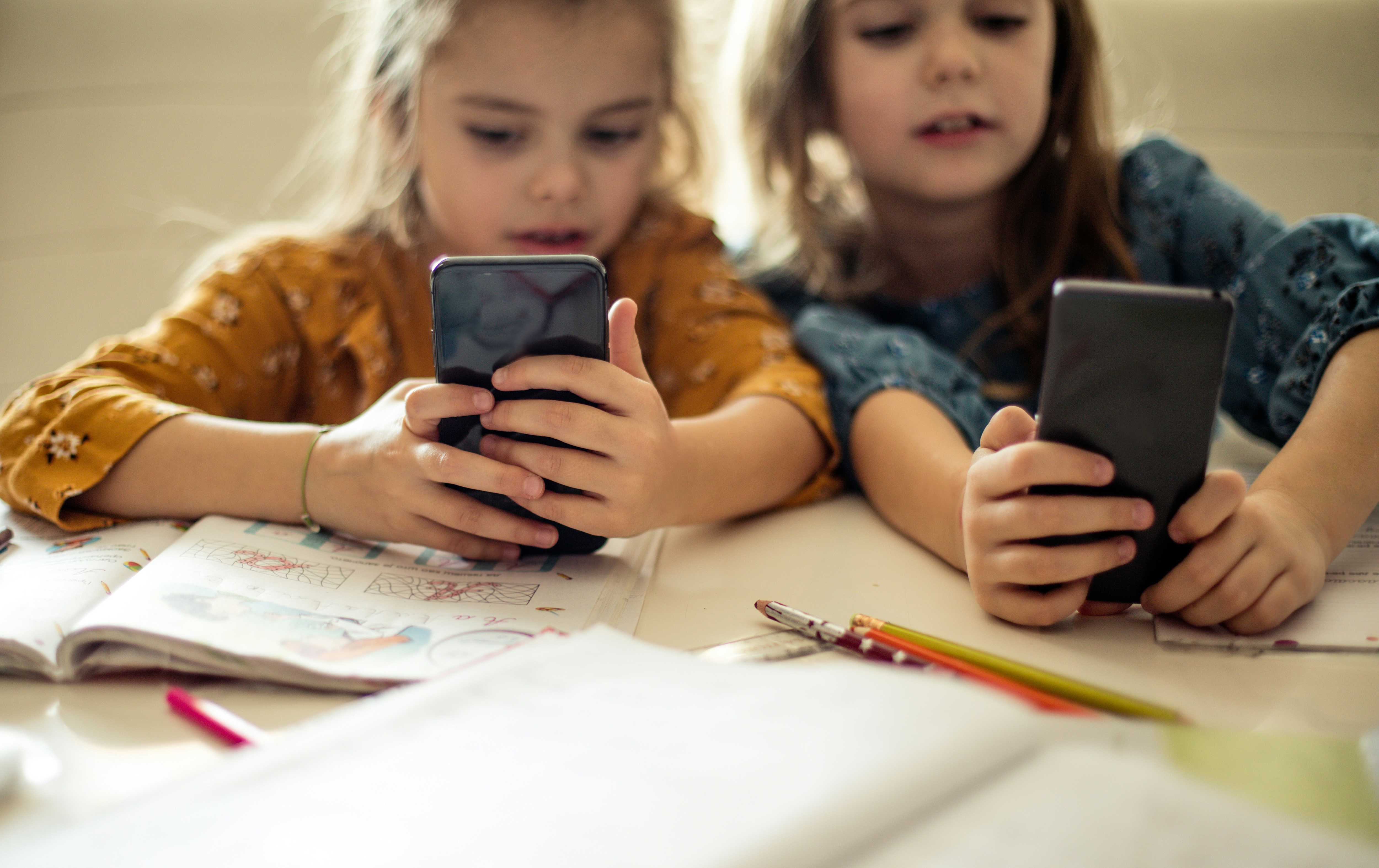 Study: Wireless radiation limits are at least 200x too high to protect against cancer risk