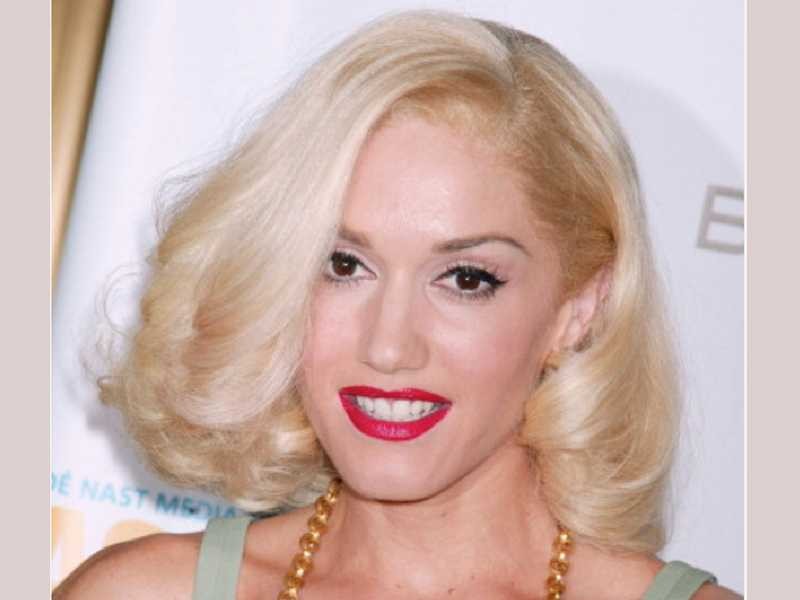 Gwen Stefani’s Ever Changing Face—Plastic Fantastic Or Au Naturel ...