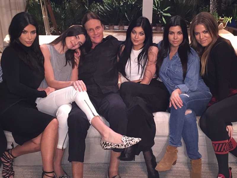 Kourtney Kardashian Dumps Scott Disick s Ass At Long Last Popdust