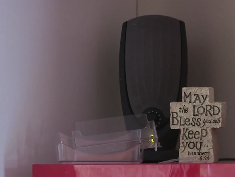 Woman With BIID Blinds Herself With Drain Cleaner To Fulfill Lifelong