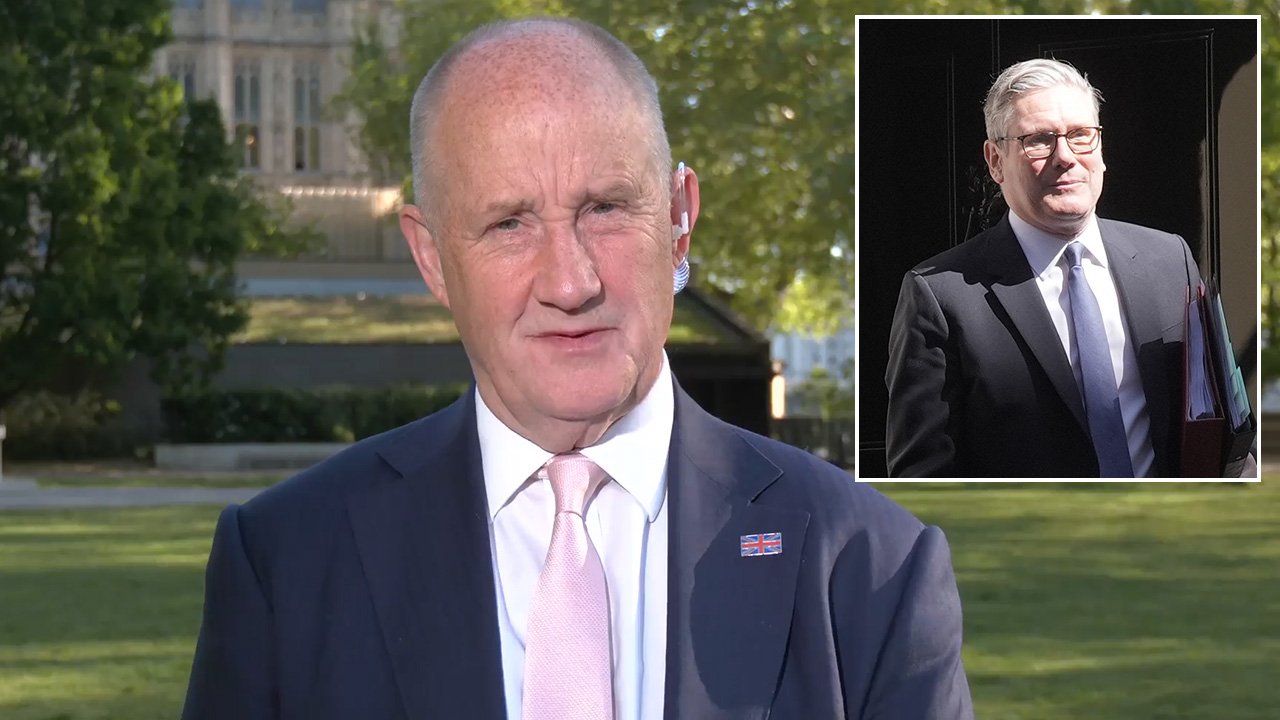 Keir Starmer handed expiry date by top Tory after dodging sleaze probe: 'He's on the ropes!'