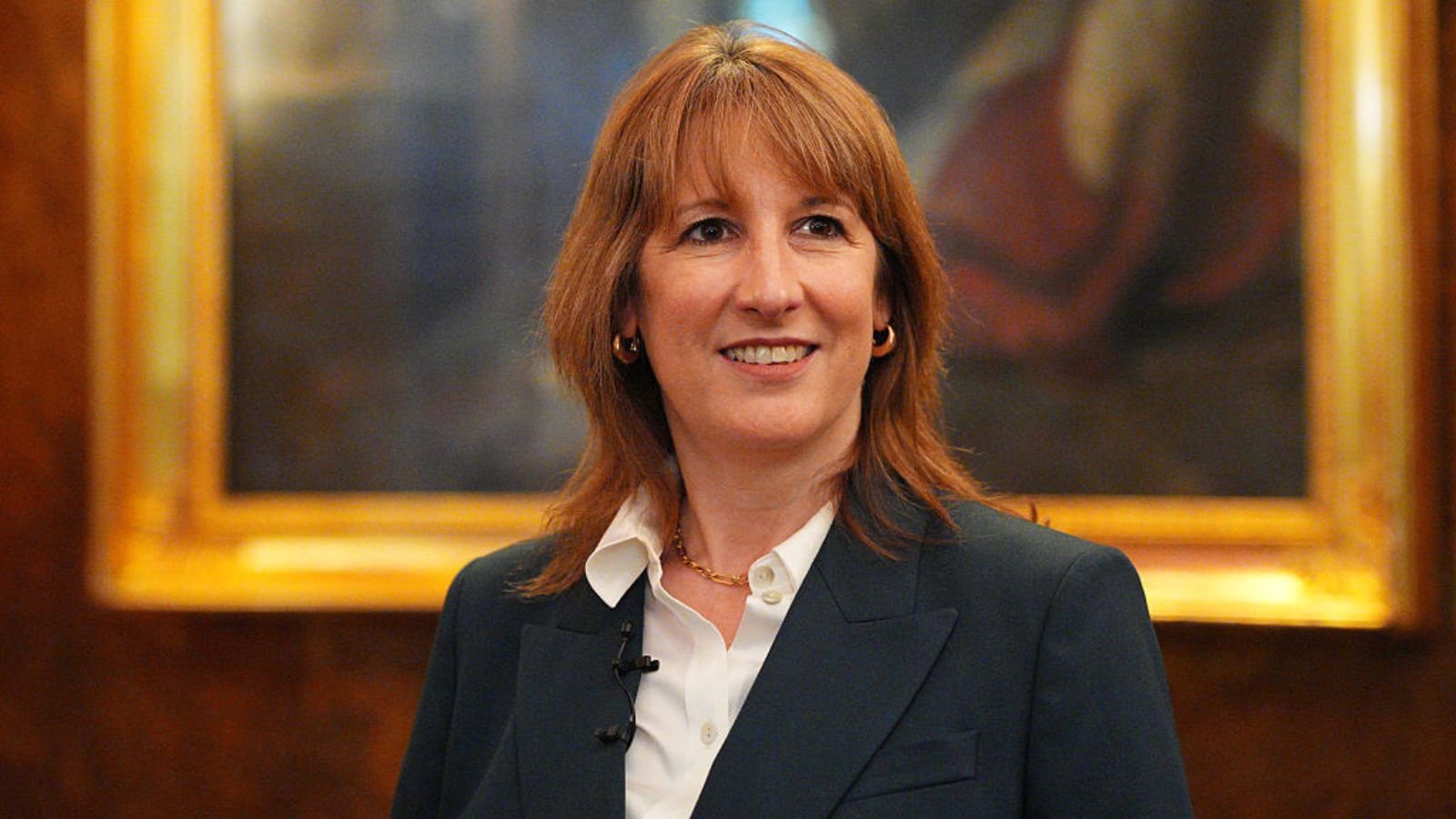 Lloyds Bank warns Rachel Reeves against bank tax raid amid 'cash grab’ temptation