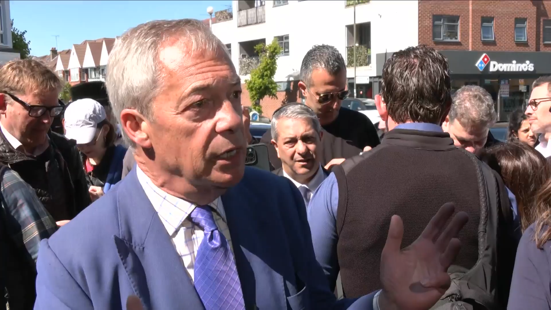 Image for: Farage Blasts Starmer Over Golders Green Attack Response