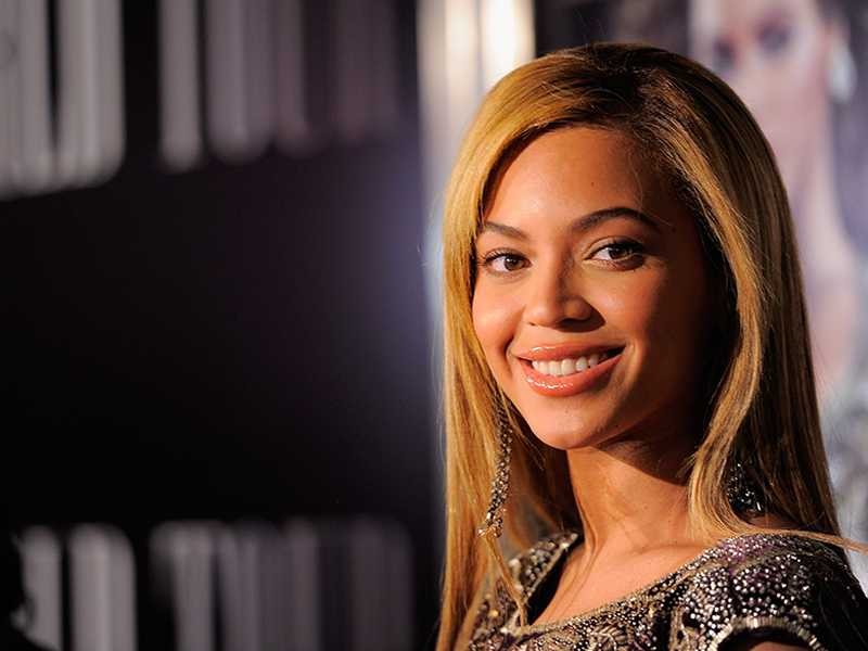 All Hail Queen Bey Beyonces Sexy Steamy And Nearly Naked Photos Popdust