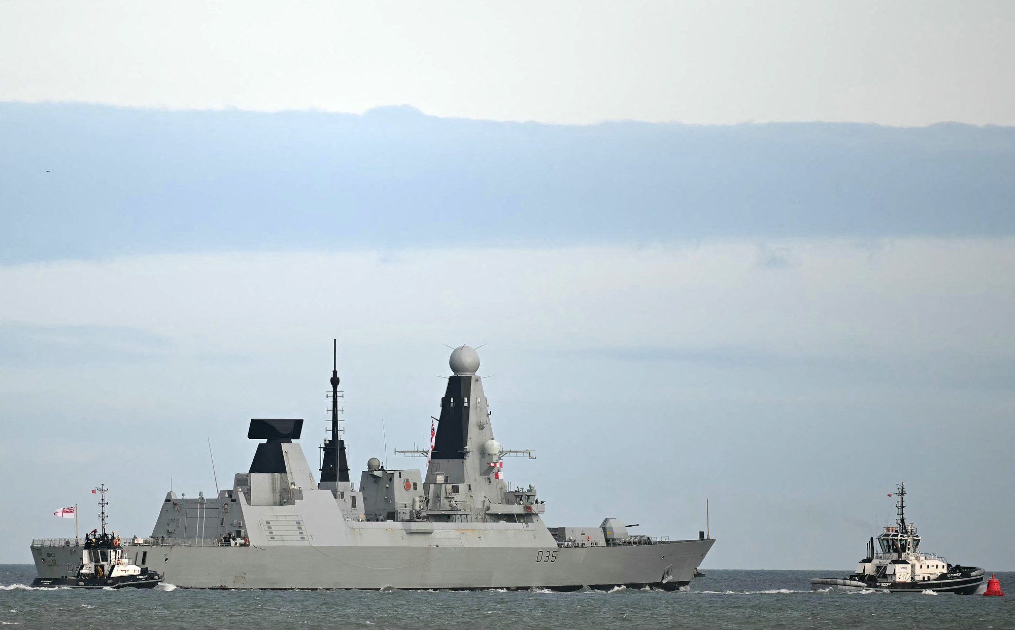 Iran threatens HMS Dragon with 'decisive response' as UK warship heads towards Strait of Hormuz
