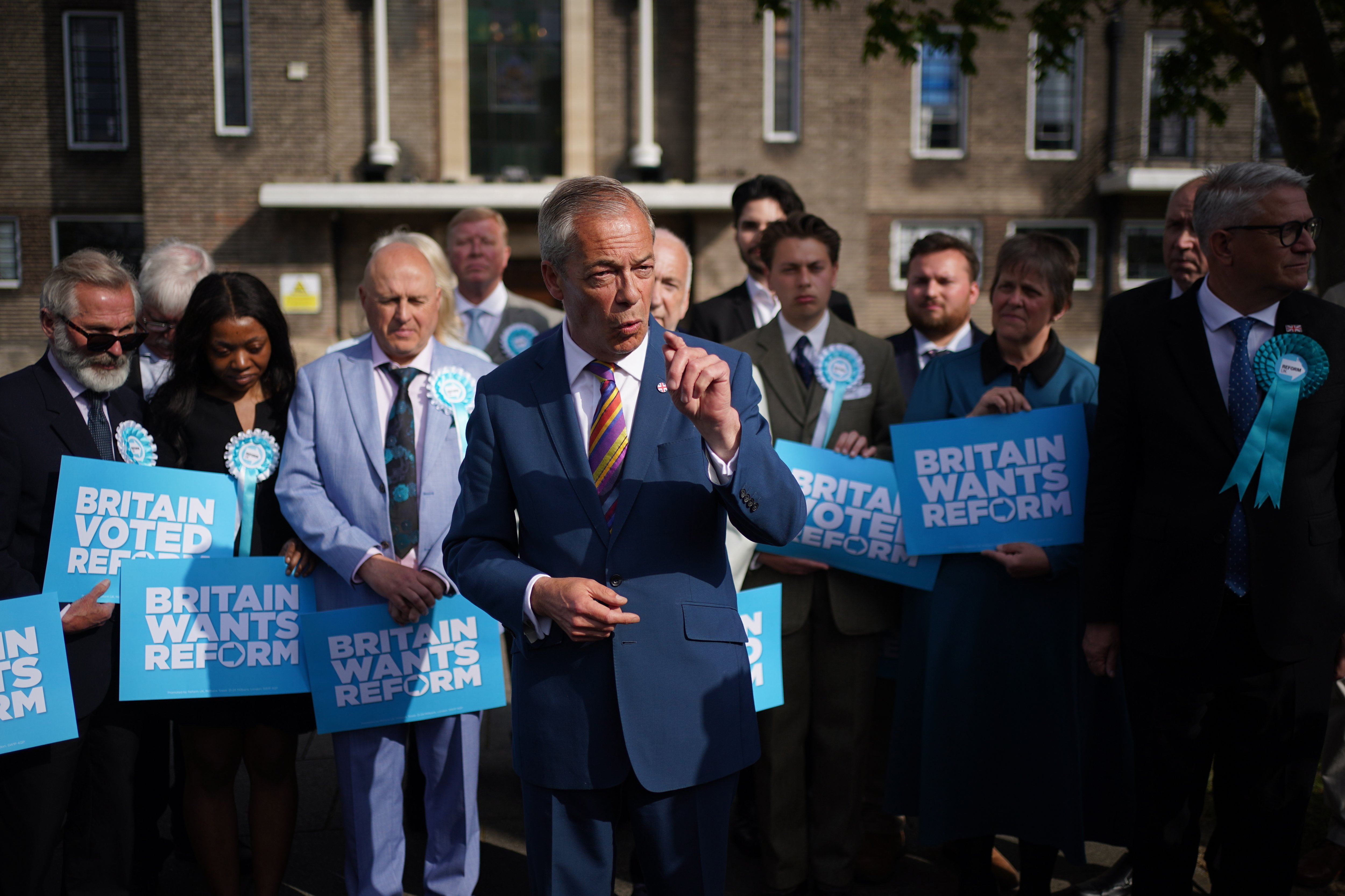 Farage Vows to Block Burnham's Commons Return in Key By-Election