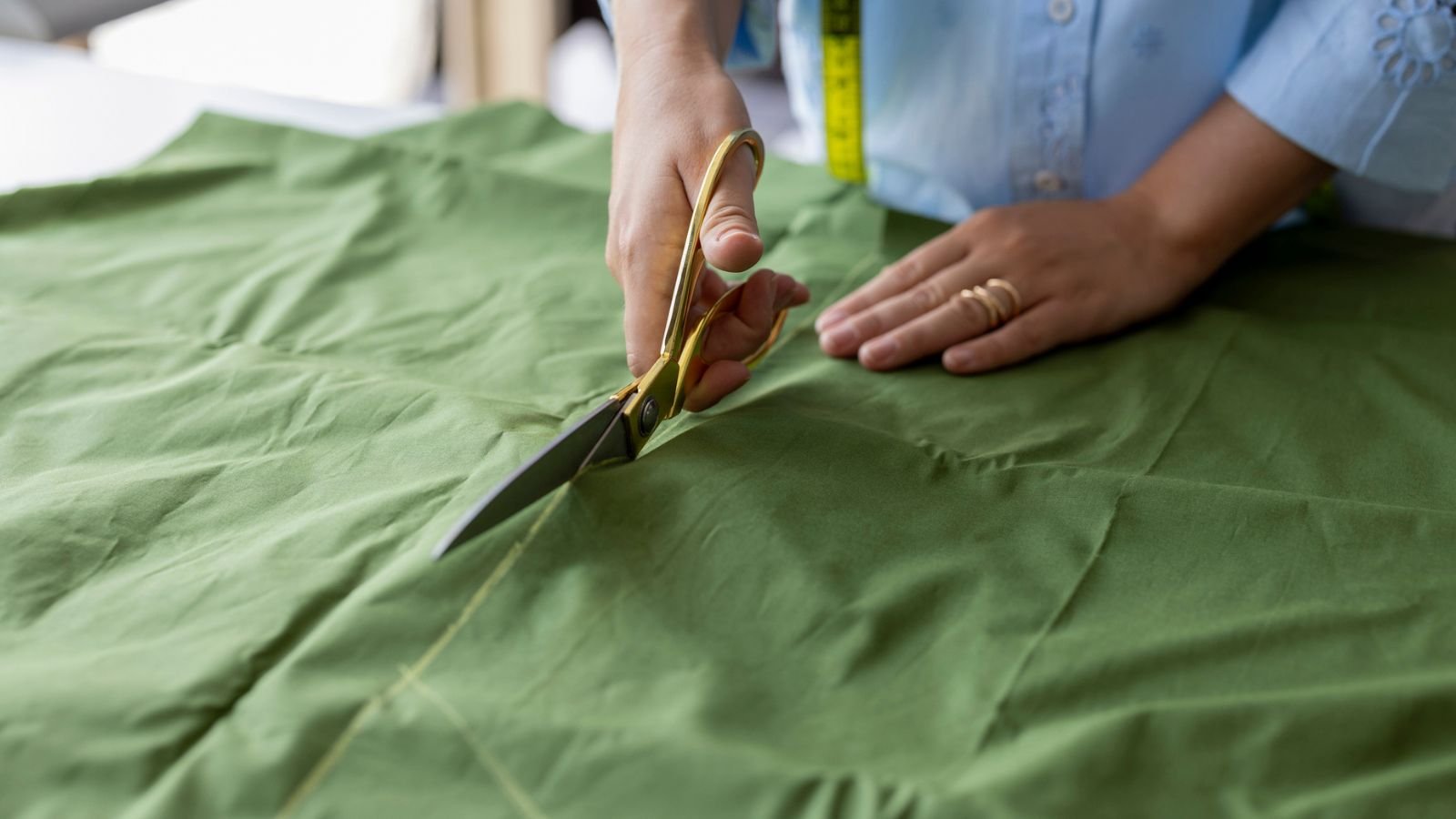 UK clothing manufacturer shuts down after 40 years of business: 'Difficult situation!'