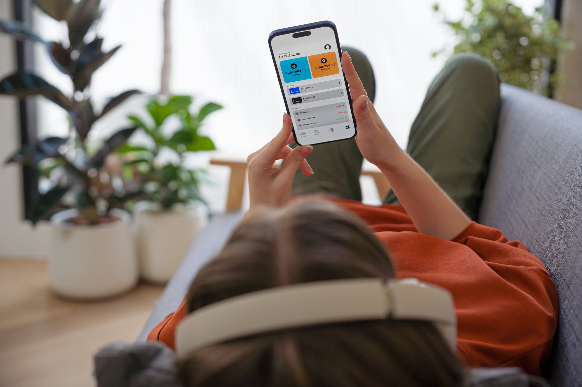 Major bank launches current account with £9,000 worth of rewards including airport lounges and subscriptions