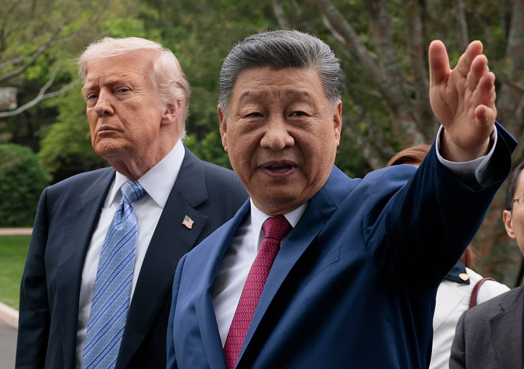 Donald Trump hits back after Xi Jinping claims US is 'declining nation' and issues eerie Taiwan warning