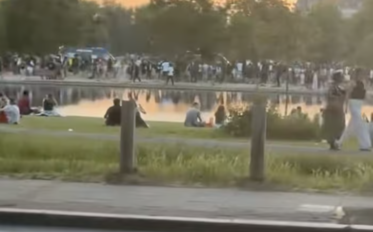 Teenage boy, 17, stabbed at mass ‘TikTok gathering’ in Clapham