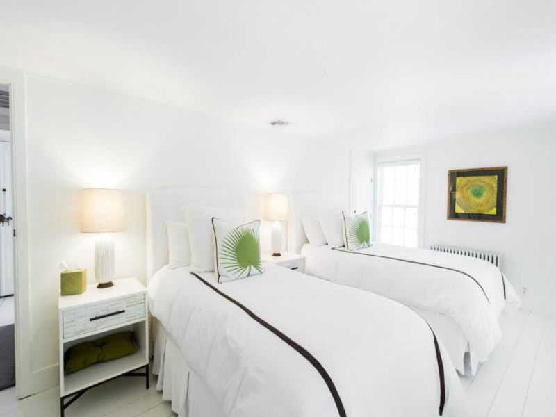 Decor Inspiration: Countess Luann de Lesseps Hamptons Home Tour White bedroom with twin beds in Hamptons home of Luann de Lesepps of RHONYC