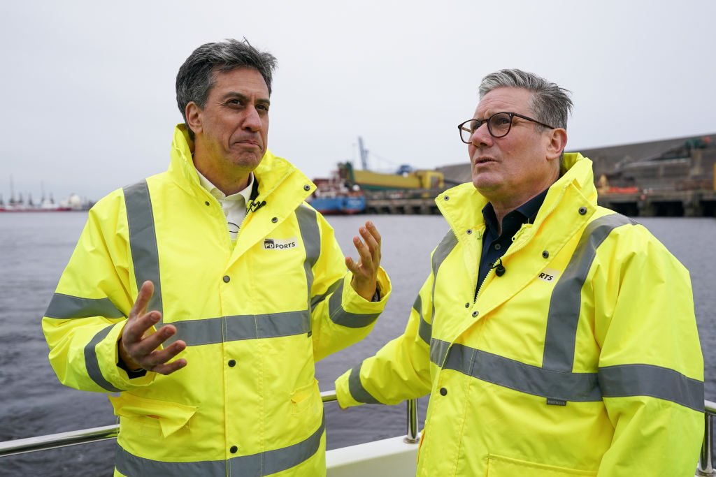Labour ministers round on Keir Starmer to demand beleaguered PM make huge U-turn on North Sea oil