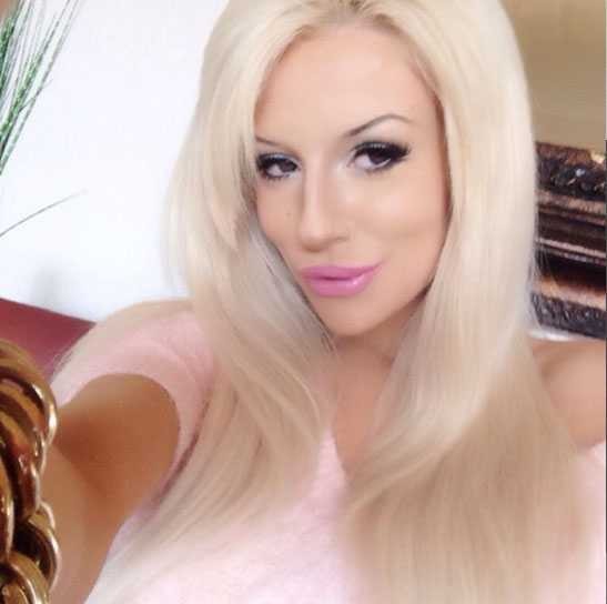 Courtney Stodden Shaves Head In Clear Sign That An Intervention Is