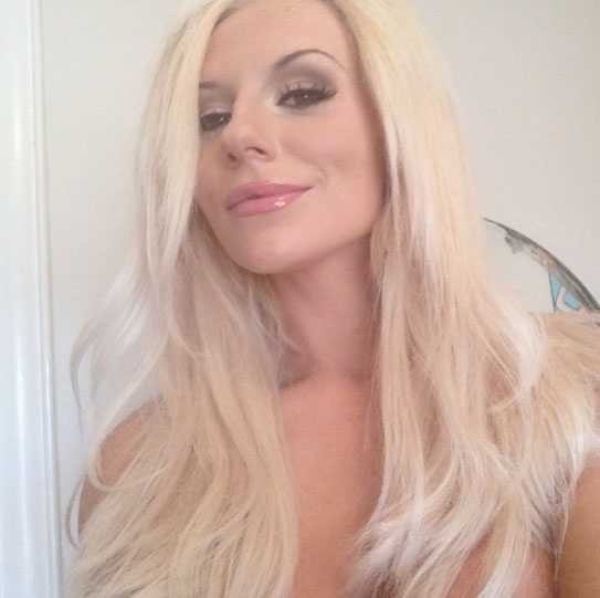 Courtney Stodden Shaves Head In Clear Sign That An Intervention Is
