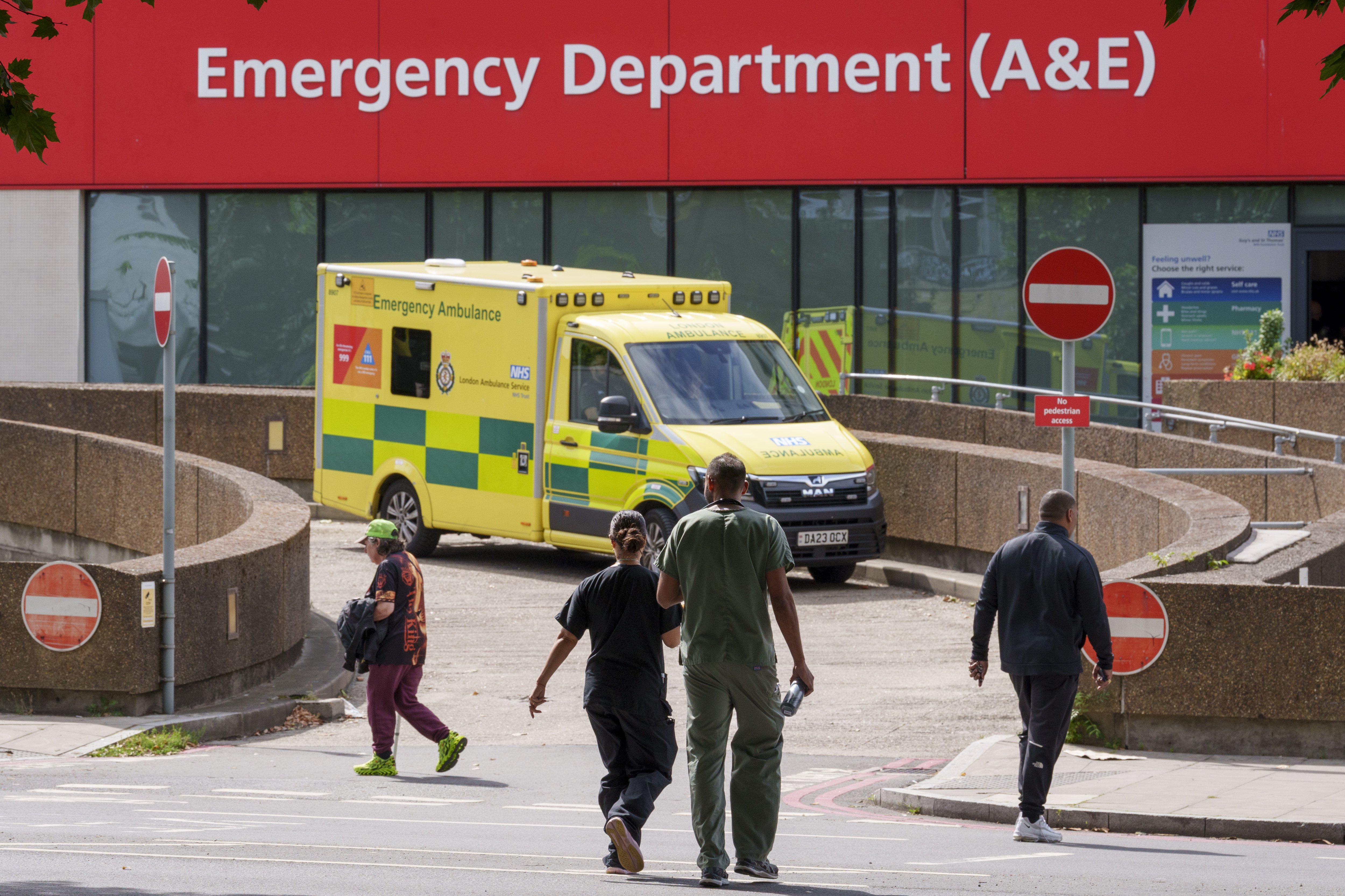 A&E delays linked to 305 deaths a week as doctors send troubling message to NHS in damning report