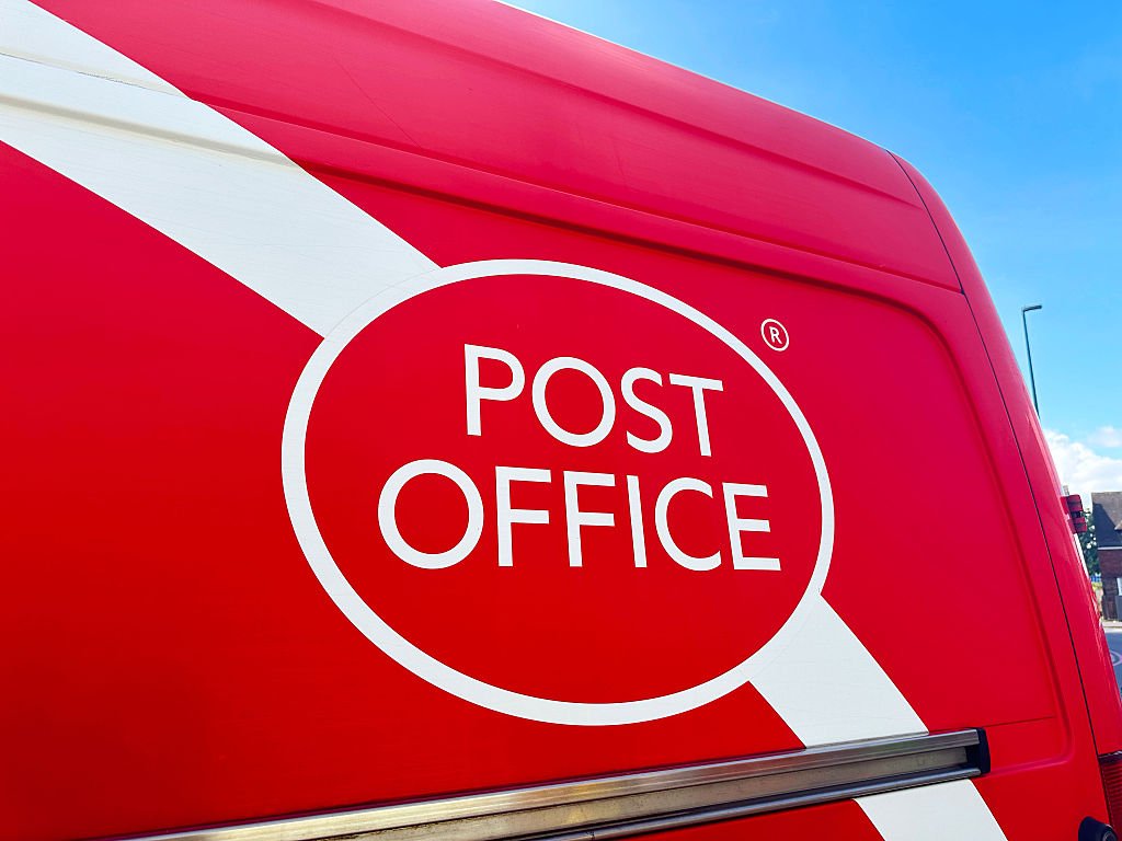 Post Office issues warning over hundreds of store 