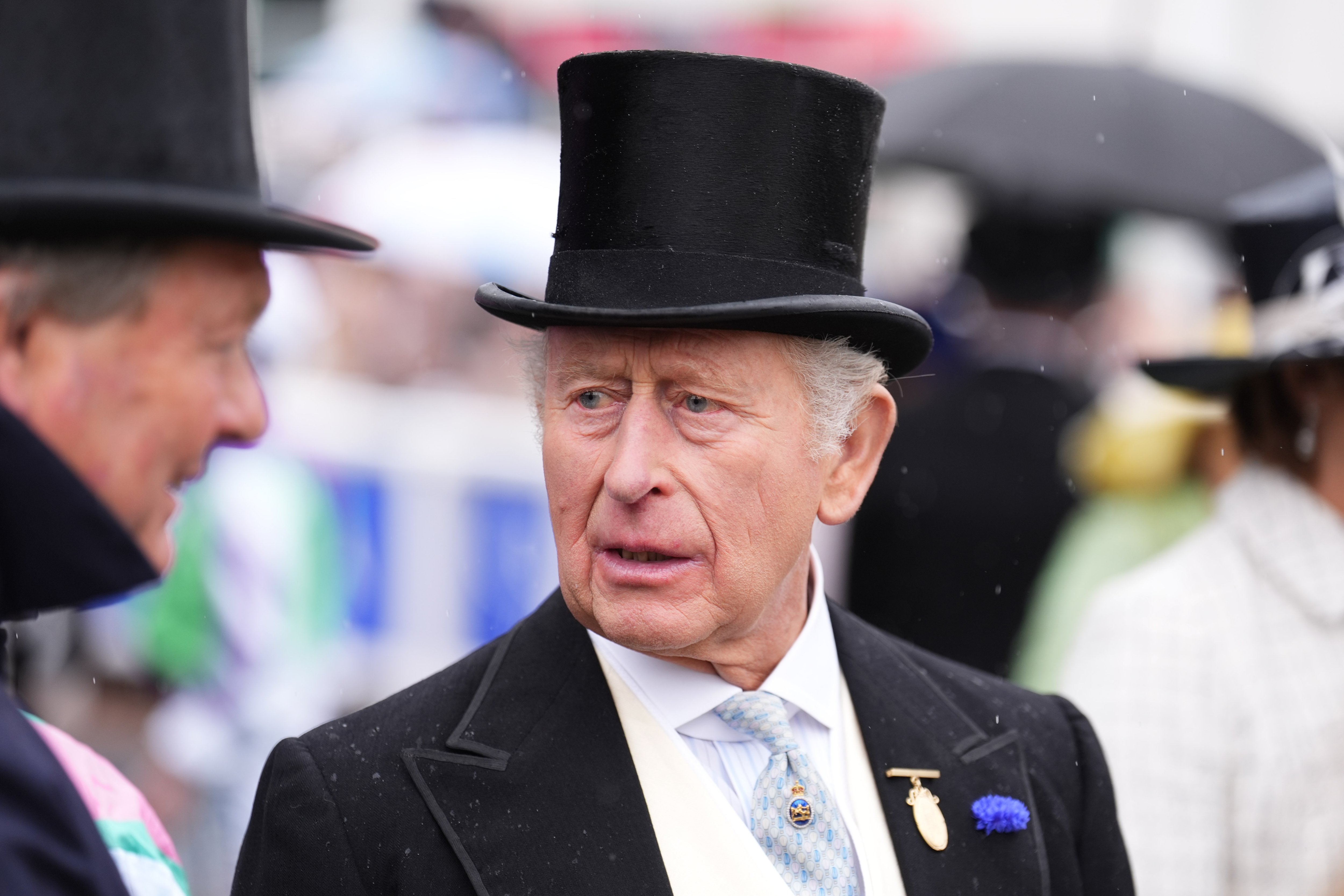 Buckingham Palace confirms crunch talks between Ki