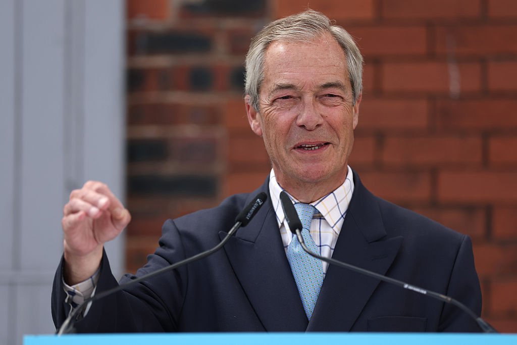 Nigel Farage unveils £2.1billion VAT cut pledge in new 'fair deal for white van man'