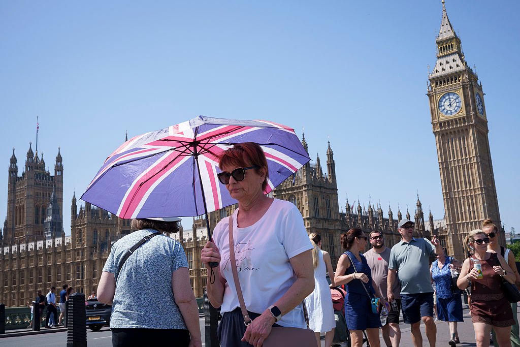 Britain could be days away from next official heatwave with temperatures hitting 35C, forecasters predict