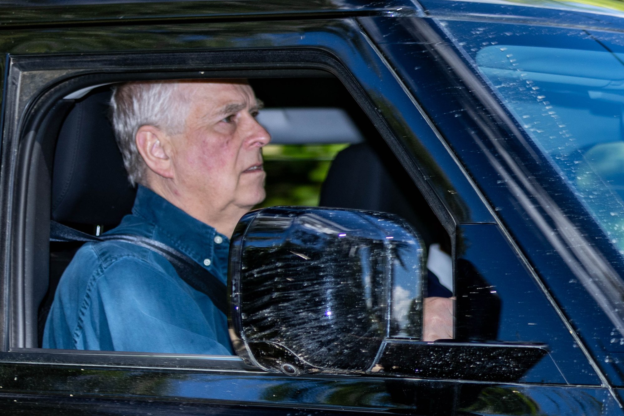 New photograph of Andrew Mountbatten-Windsor reveals mysterious bruise on his face has healed