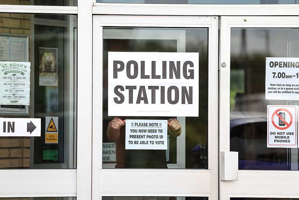 Makerfield by-election: Polls open in contest which could decide Keir Starmer's future