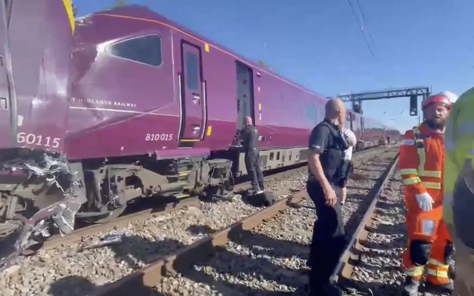 Bedford rail crash horror as passengers 'seriously injured' after two trains collide