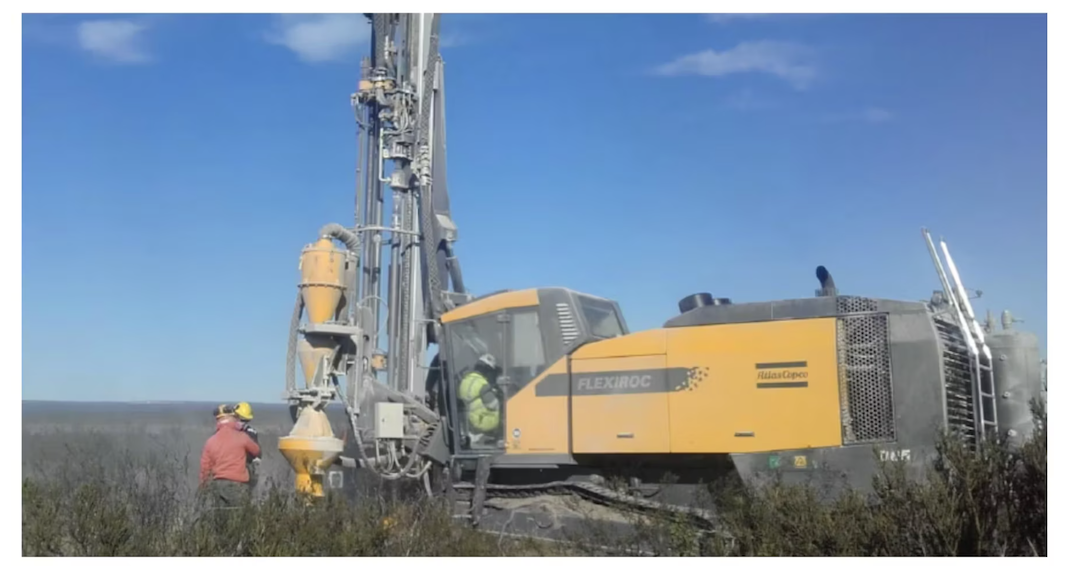 Yellow drilling rig at Blue Sky Uranium's Amarillo project